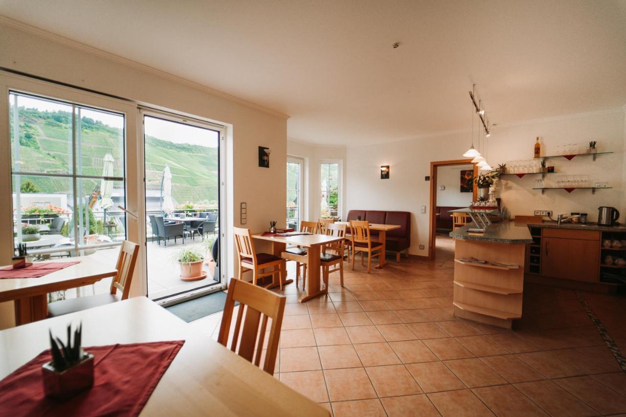 Wein- Und Gaestehaus Schwaab&Sohn Ерден Екстериор снимка